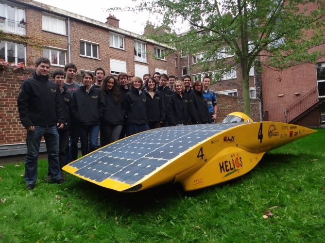 Les élèves d’HEI dévoilent leur véhicule solaire sur le Mondial de l’automobile