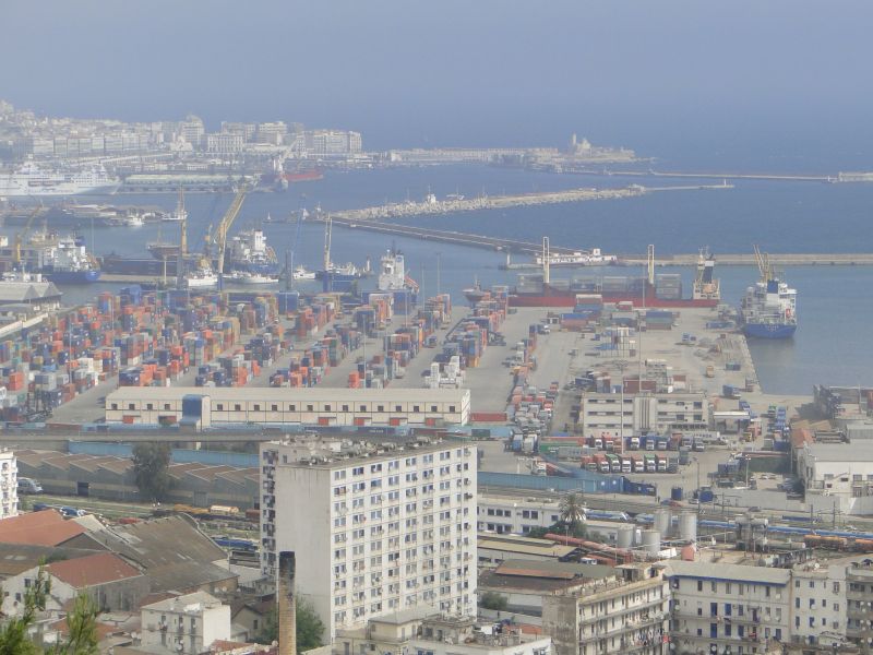 Algérie : Christine Lagarde prône un assouplissement en faveur du privé et des IDE