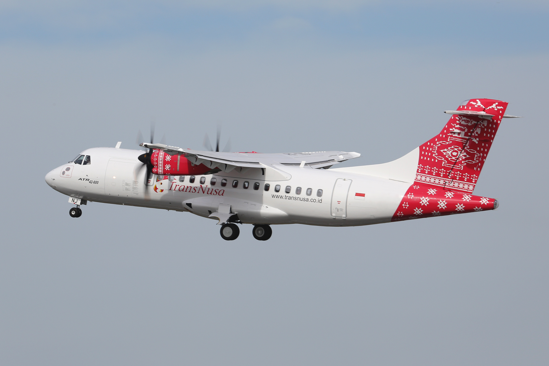 Indonésie : ATR livre son premier appareil de nouvelle génération à TransNusa Aviation Mandiri