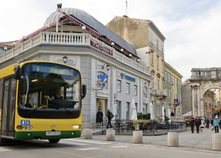 Demain dans vos agendas (accès libre) : Symposium CCEF, France-Azerbaïdjan, Croatie, France-Algérie, France-Irak, Rhône-Alpes/Italie, Dubaï, Biotechnologies/États-Unis