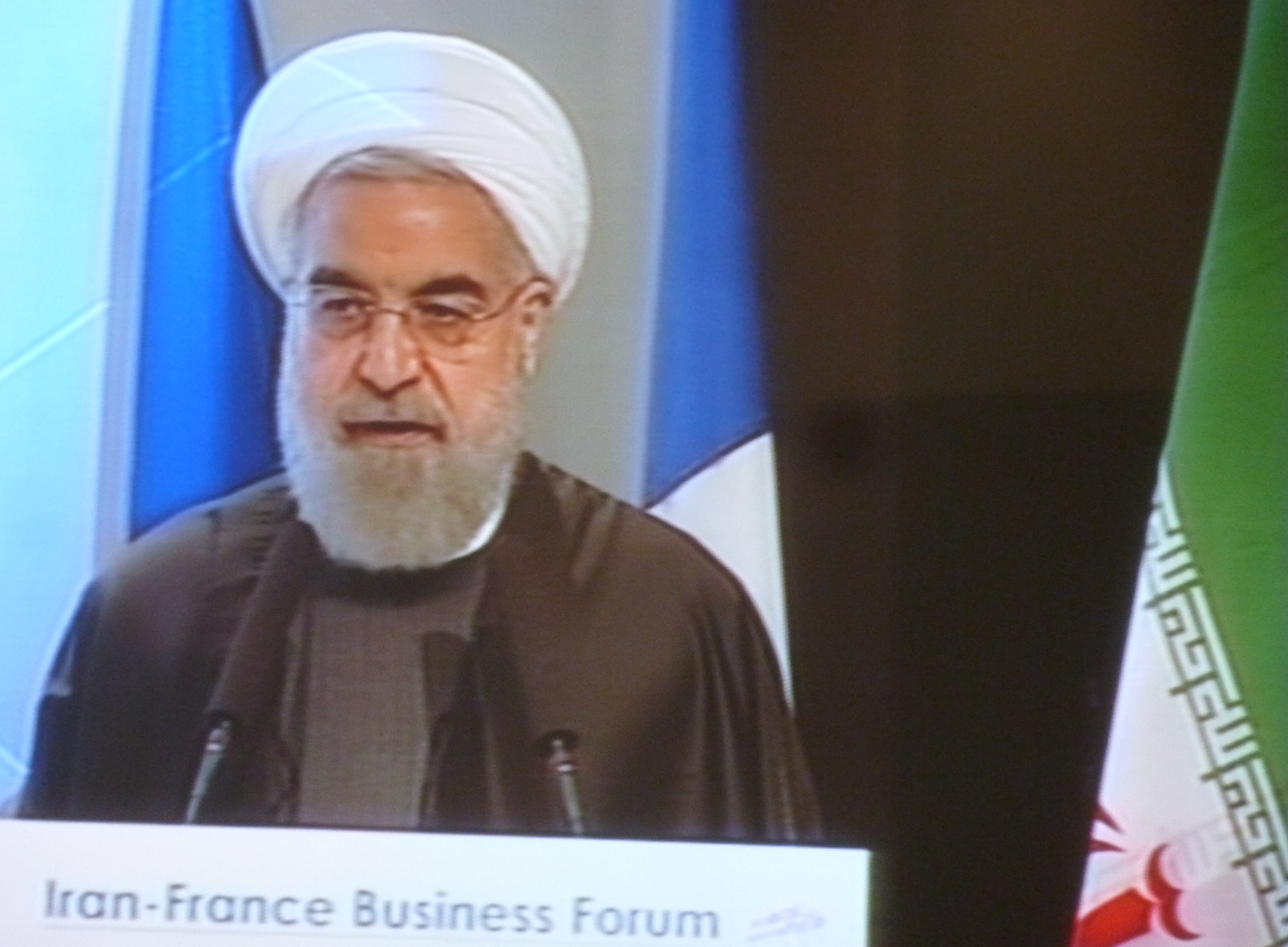 France / Iran : Manuel Valls et Hassan Rohani délivrent au Medef un message politique… et économique