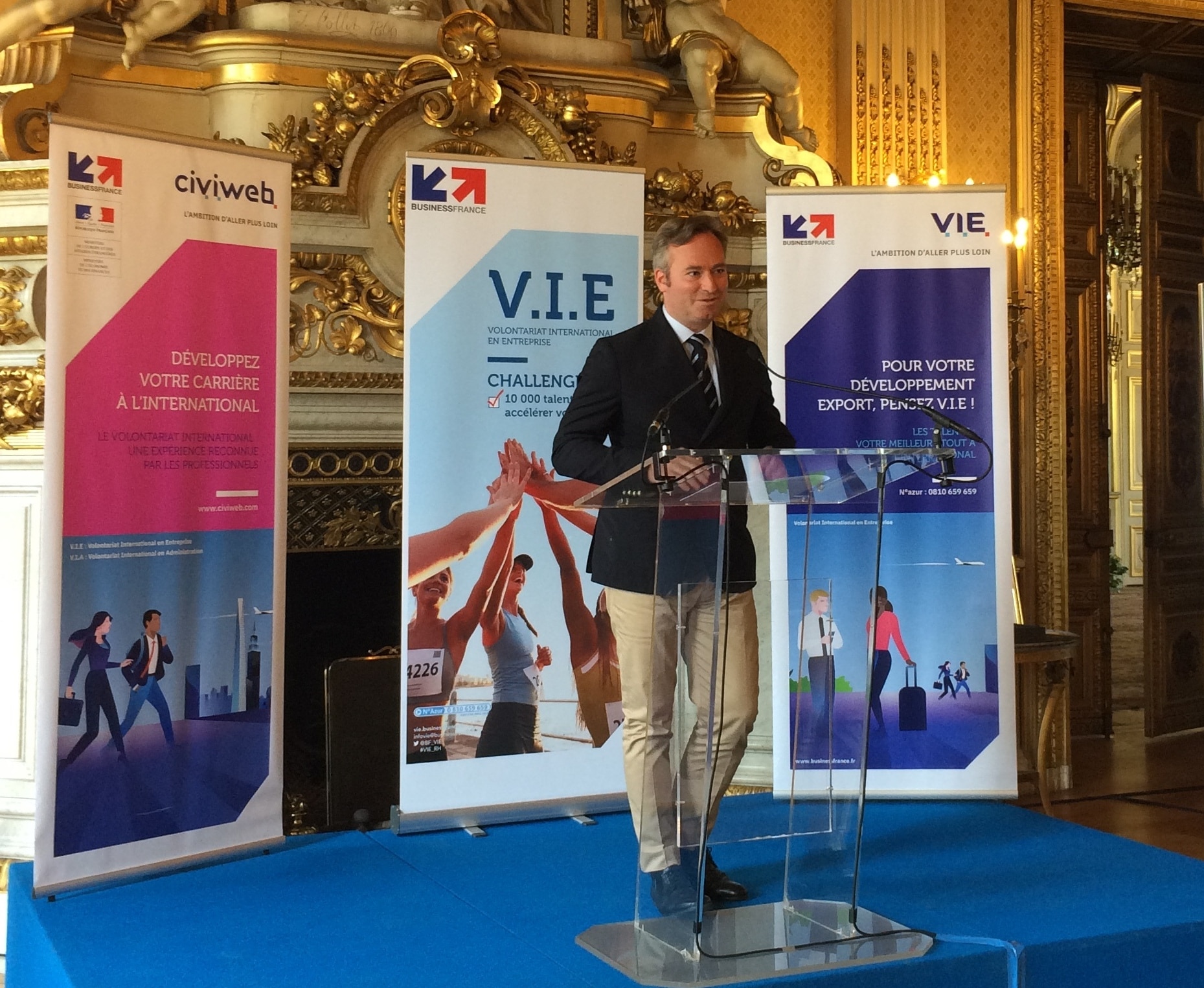 RH / International : nouveaux objectifs et nouveau logo pour le V.I.E