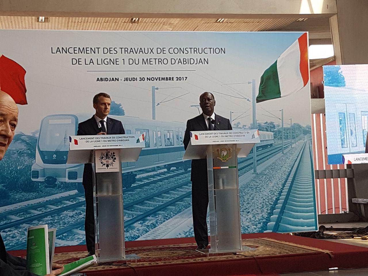 dépot de la première pierre du métro d'Abidjan par Emmanuel Macron et Alassane Ouattara, le 30 novembre 2017