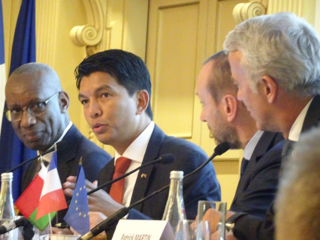 Madagascar / Export : à Paris, A. Rajoelina relance l’intérêt des entreprises françaises