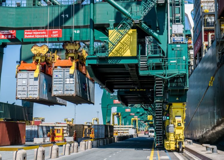 Transports et logistique : les ports français et européens se remettent à flots