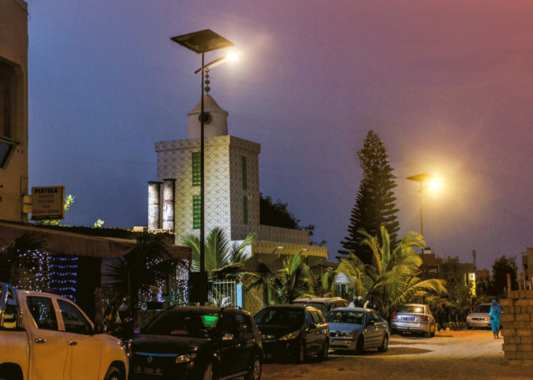 Entreprises : Fonroche Lighting, leader mondial assumé du lampadaire solaire autonome