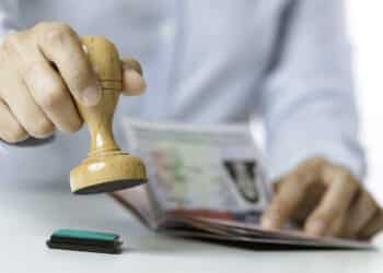 Visas : la France lève ses restrictions et apaise ses relations avec le Maroc et l’Algérie