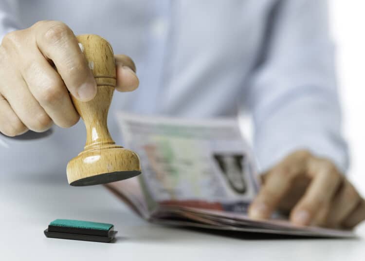 Visas : la France lève ses restrictions et apaise ses relations avec le Maroc et l’Algérie