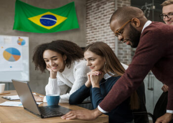 Marchés, en bref : tourisme, Ukraine, pétrole, IDE, COP 30