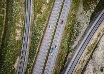 Entreprises, en bref : Colas, groupe IDEC – VHM, Vinci, CMA CGM – Fattal, Ceva Logistics