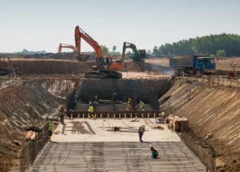 Infrastructures : un marché mondial de 151 000 milliards de dollars s&rsquo;ouvre aux entreprises françaises 