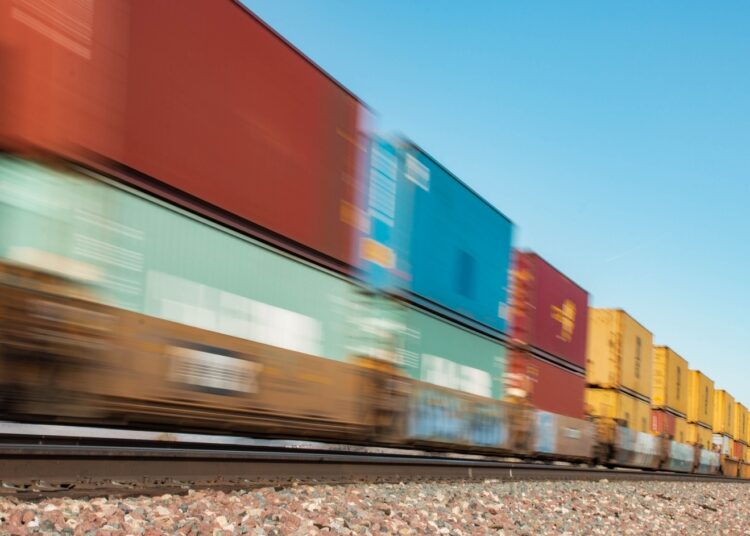 Fret ferroviaire : le défi de la fiabilité pour accélérer le passage de la route au rail