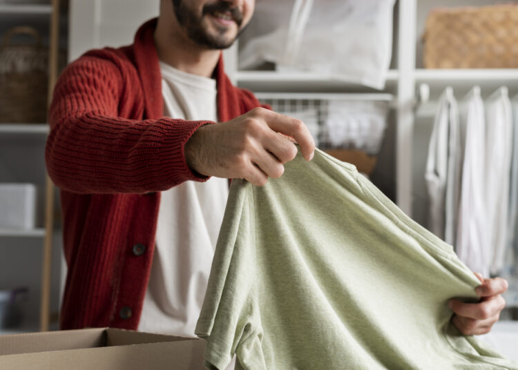 Ultra-fast fashion : la France met en place un malus pouvant atteindre 19,50 euros par article